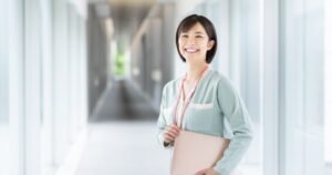 穏やかな表情を取り戻した看護師のイメージ