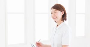 自分らしく元気に輝く女性のイメージ